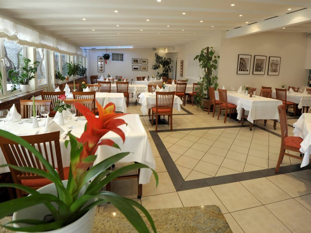 Ristorante Roma verfügt über ausreichend Sitzplätze im Restaurant